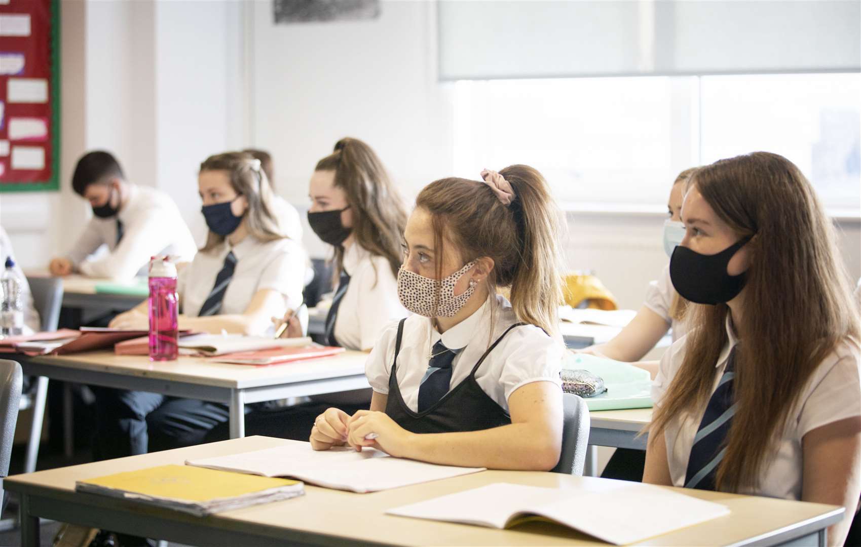 Secondary schools need more than 40,000 volunteers to mass test pupils